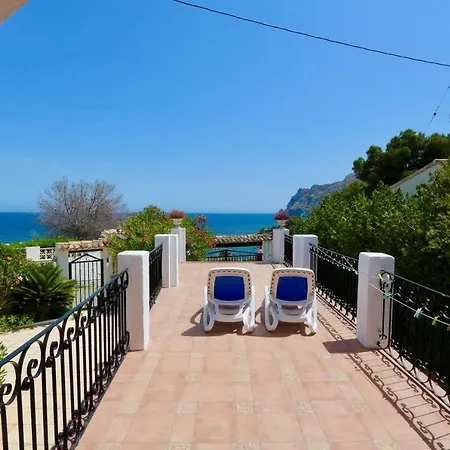 Calalga Сasa Frente A La Playa Con Piscina Privada Calp Exterior photo