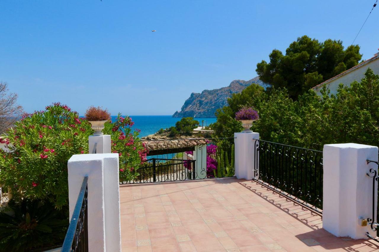 Calalga сasa Frente A La Playa Con Piscina Privada Calp