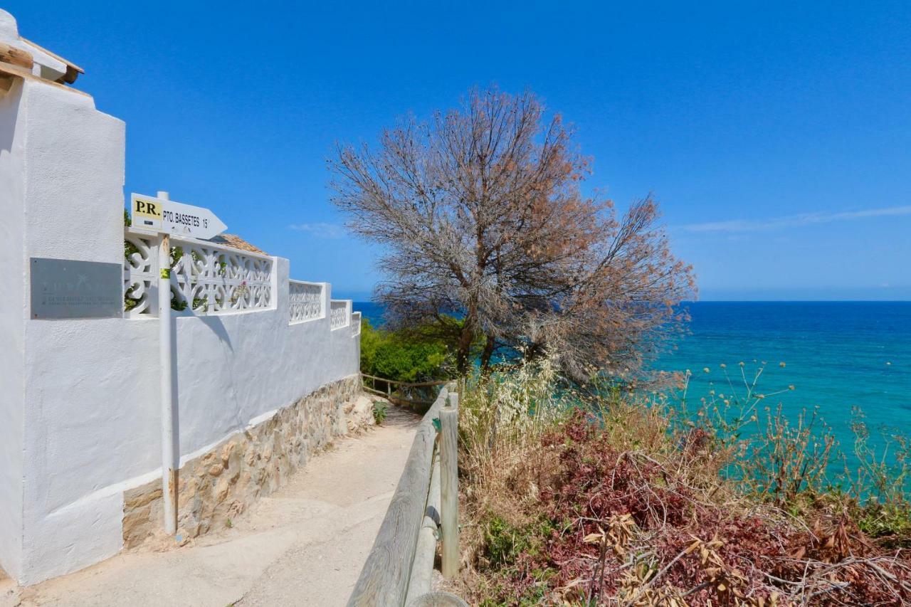 Ferienhaus Calalga сasa Frente A La Playa Con Piscina Privada