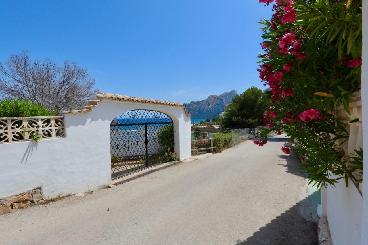 Holiday home Calalga сasa Frente A La Playa Con Piscina Privada *